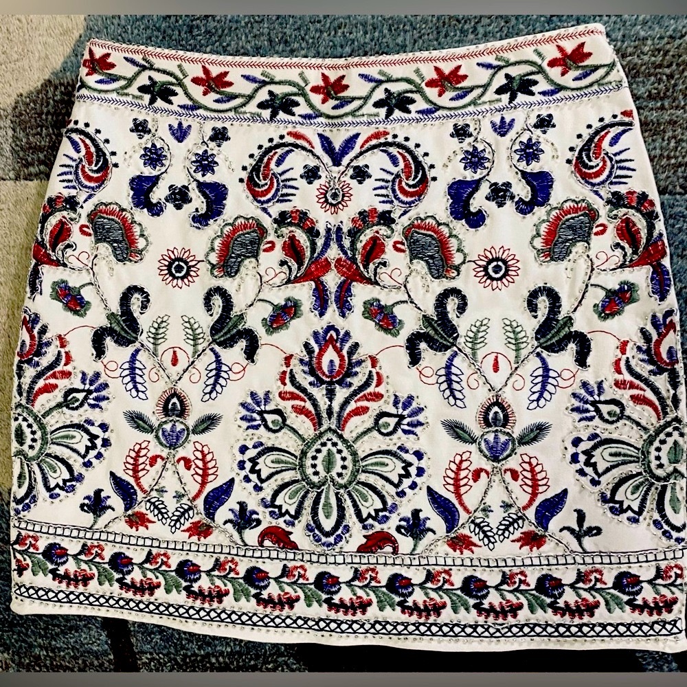 NWT- Verte Folk Art Embroidered & Embellished Mini Skirt